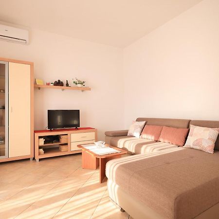 Apartments Ana Петрчане Экстерьер фото