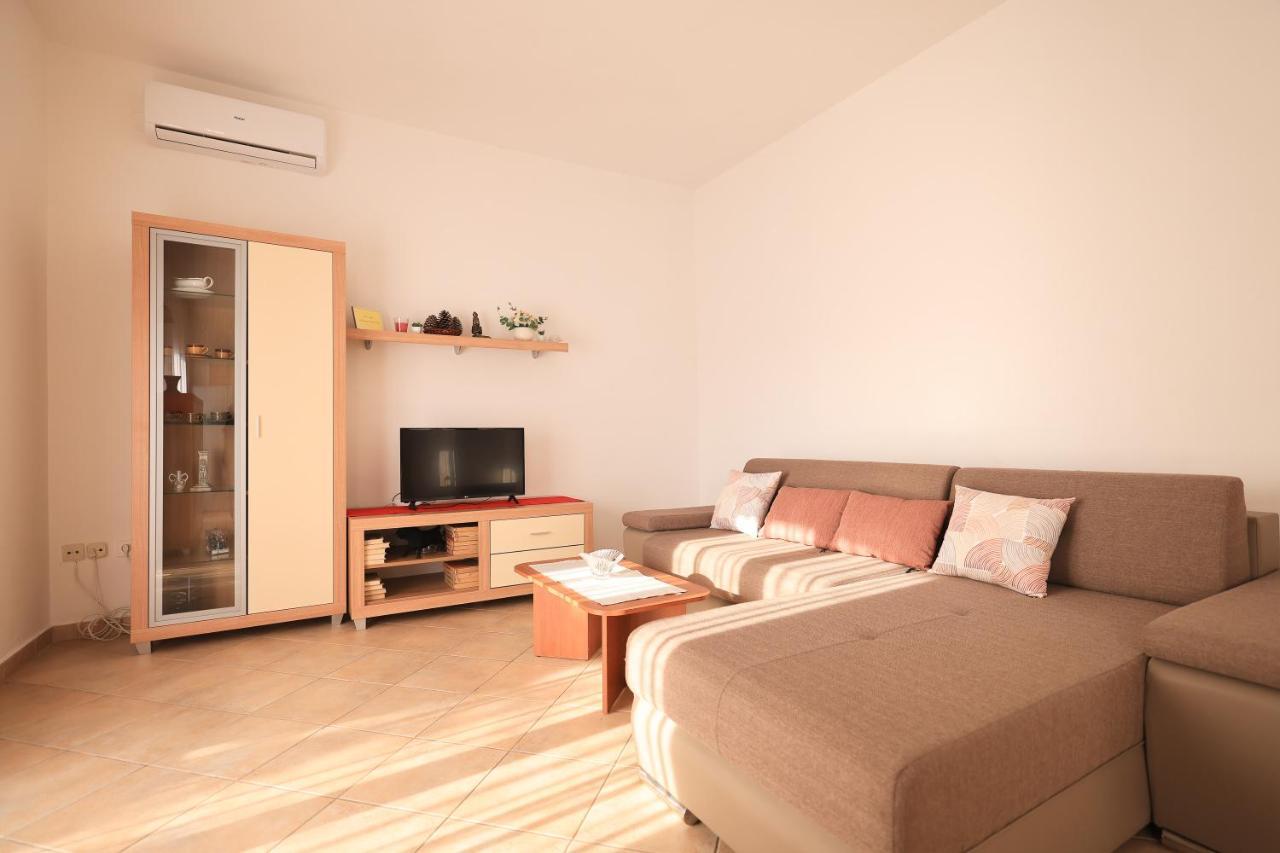 Apartments Ana Петрчане Экстерьер фото