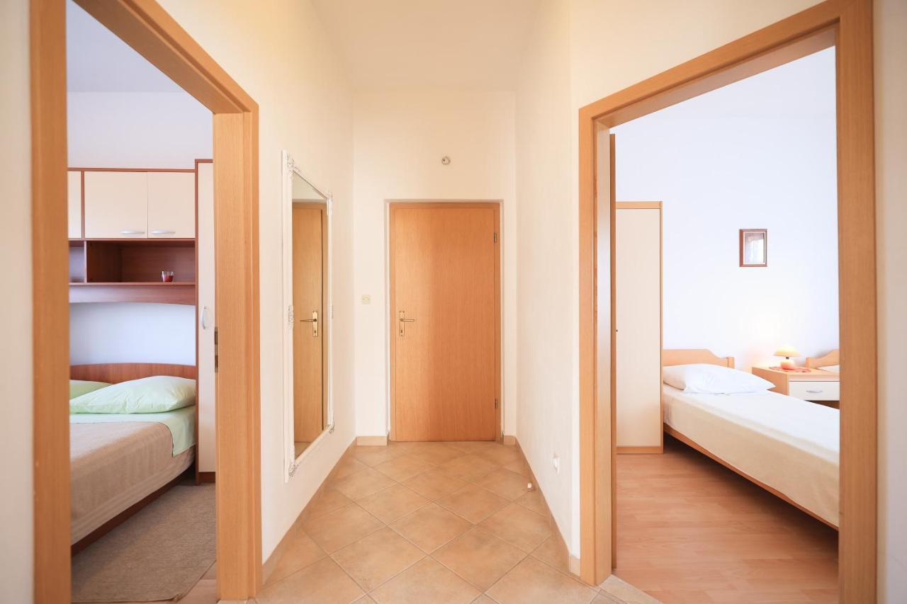 Apartments Ana Петрчане Экстерьер фото