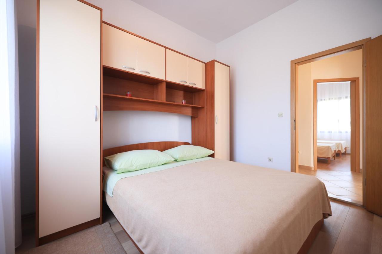 Apartments Ana Петрчане Экстерьер фото