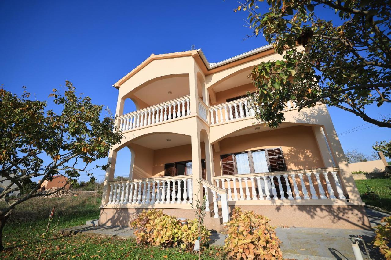 Apartments Ana Петрчане Экстерьер фото