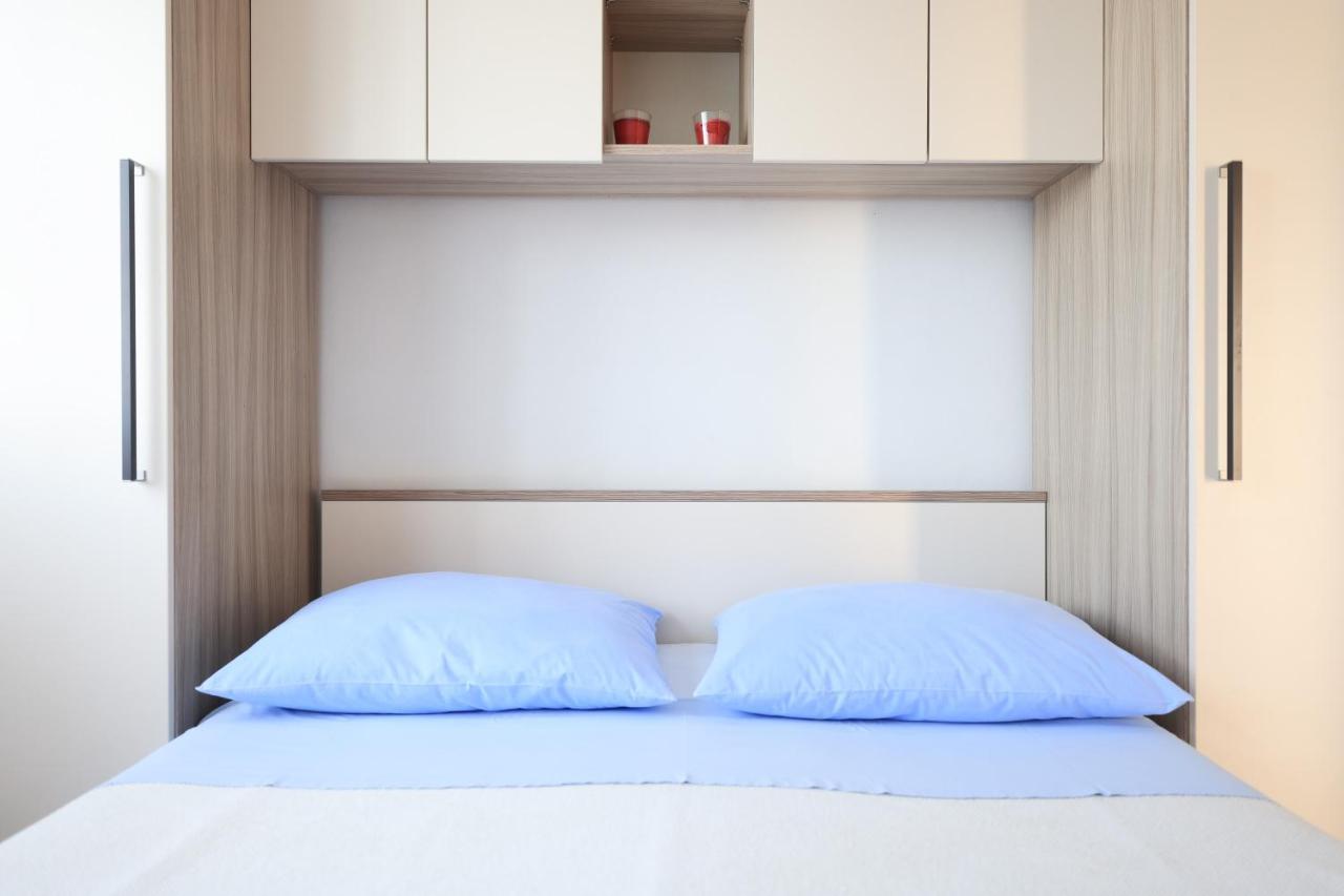 Apartments Ana Петрчане Экстерьер фото